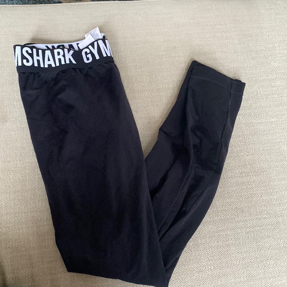Black gym shark leggings size small